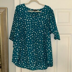Spotted teal top with flare sleeves
